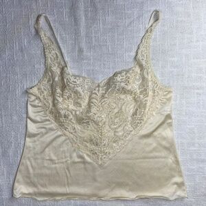 Vintage Vanity Fair Ivory Cream Tank with Lace Detail - Size 36
